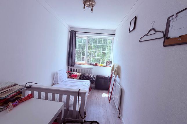 19, West Arbour Street, London photo 5