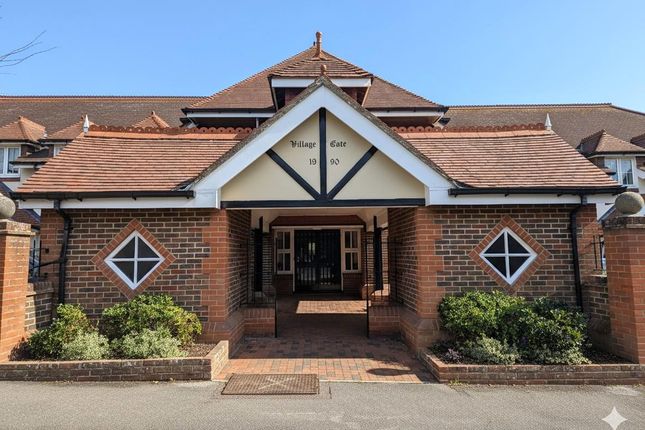 Flat 9 Village Gate, 1, Southampton Hill, Titchfield photo 2