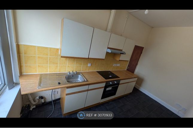 Flat, Wolverhampton Road Stafford, Stafford photo 4