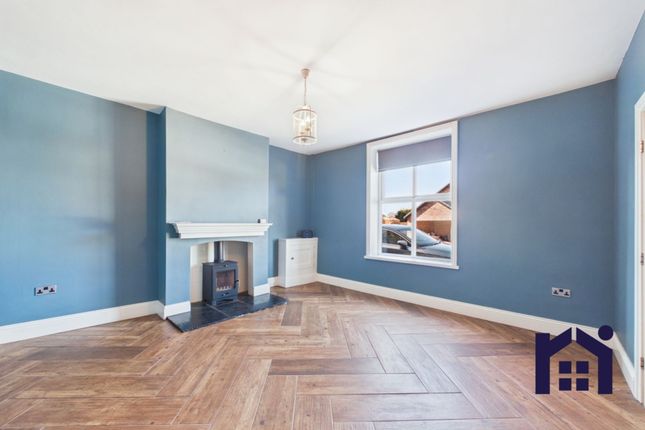 85 Preston Road, Chorley photo 3