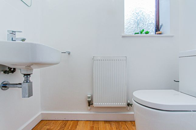 10, Cross Way, Wellingborough photo 4