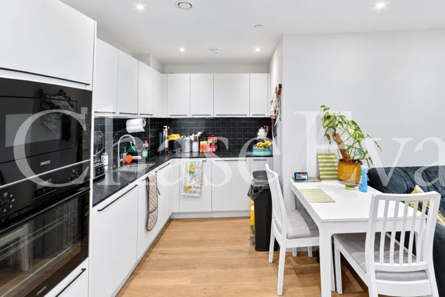 Escapade Place, Blackwall photo 4