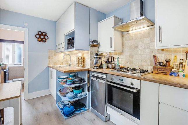 GFF, 106, Grayshott Road, London photo 4