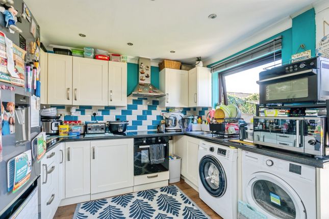 75, Addison Way, Bognor Regis photo 2