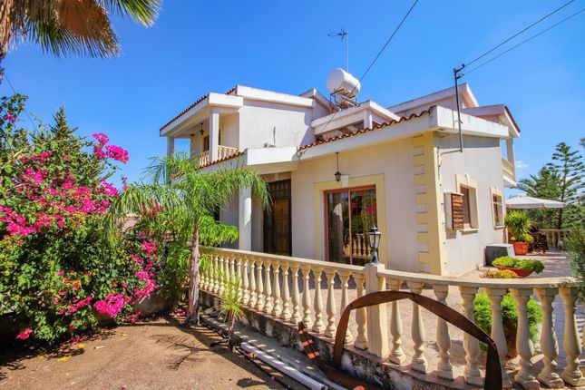 Detached house for sale in Psevdas, Cyprus