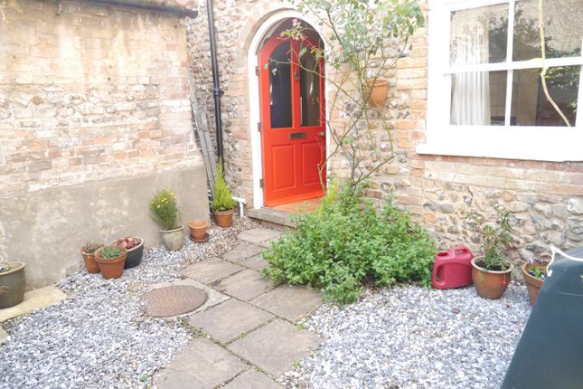 Cottage to rent in High Street, Stoke Ferry
