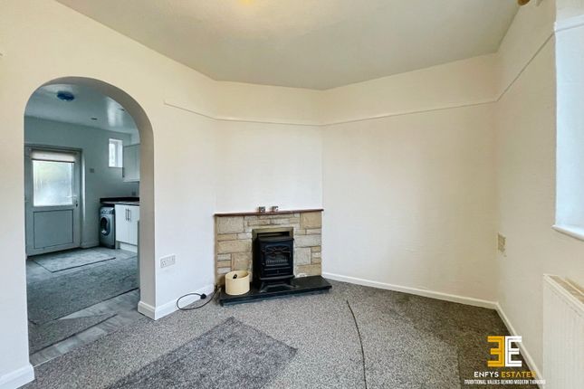 35, Conway Road, Llandudno photo 2