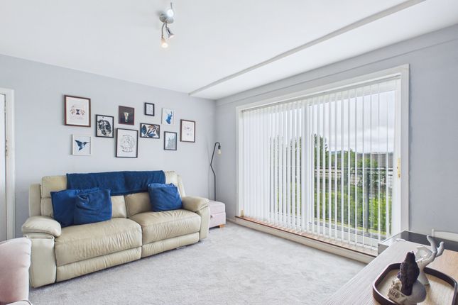 Flat 14, 22, Valeview Terrace, West Dunbartonshire photo 4