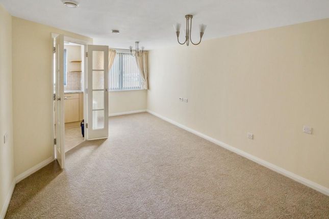 Flat for sale in Forest Court, Union Street, Chester