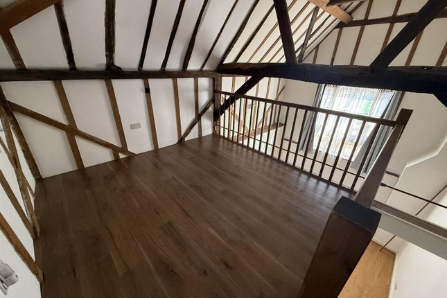 5 Old Barn House, High Street, Borehamwood photo 5