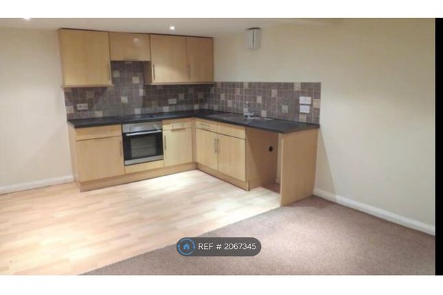 Flat to rent in Bolton Road, Bradford