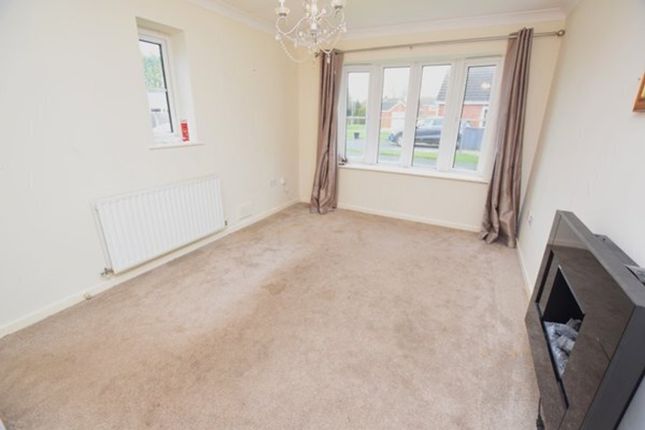 6, Apple Grove, Market Drayton photo 3