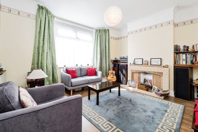 199, Lathom Road, London photo 2