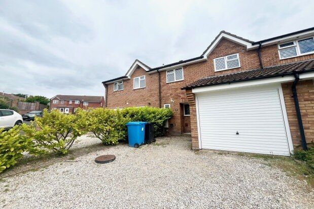 Thumbnail Property to rent in Southbrook Close, Poole