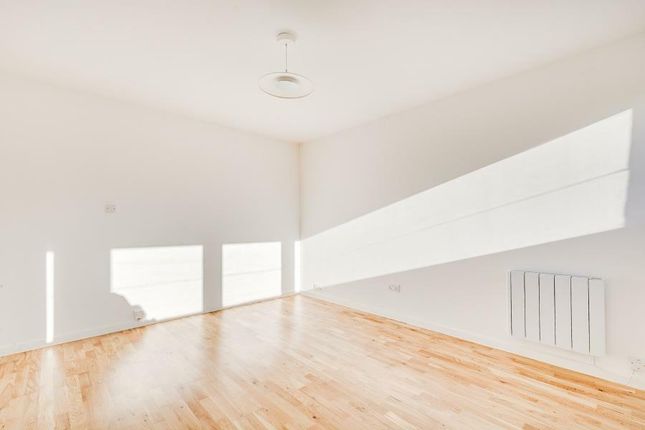 Three Wren View, Hornsey Lane, London photo 2