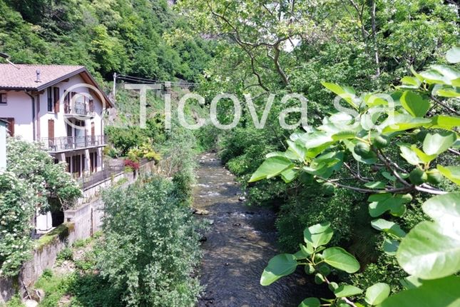 Thumbnail Hotel/guest house for sale in 22018, Porlezza, Italy