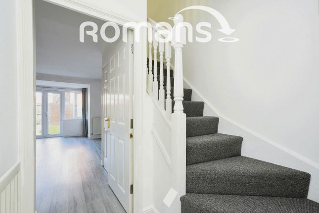Mariner Road, Swindon photo 3