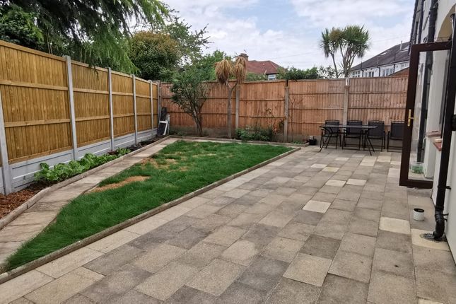 sandringham avenue, Barking photo 5