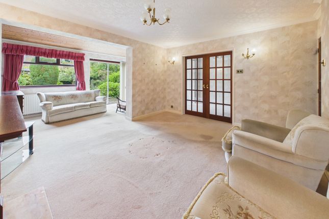 9, Worcester Drive, Sheffield photo 3