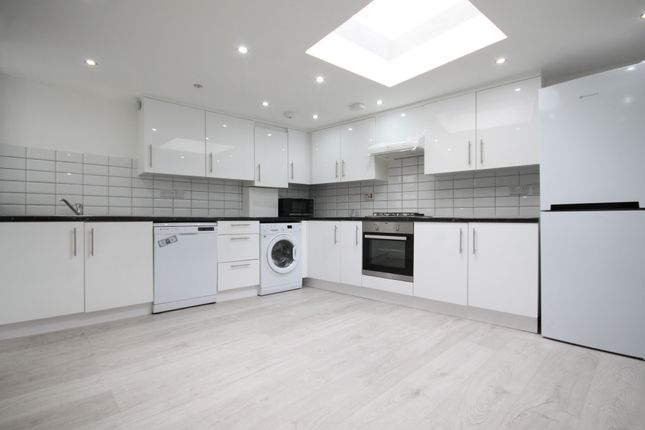 Thumbnail Flat to rent in Malden Road, Chalk Farm