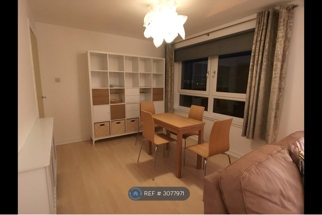 Whitehill Place, Glasgow photo 3