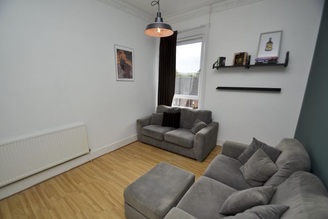3/2 38 Garry Street, Cathcart, Glasgow photo 3