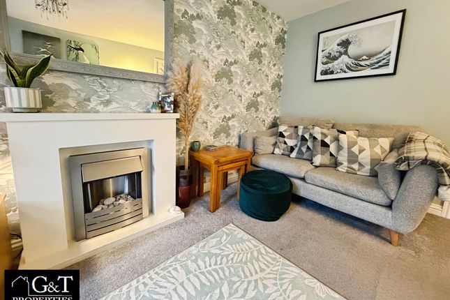 148 Gayfield Avenue, Brierley Hill photo 4