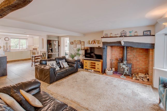 Detached house for sale in The Slough, Studley, Warwickshire