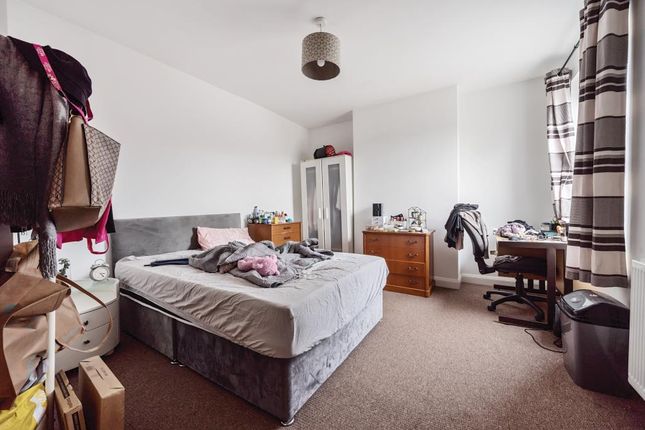 Maisonette for sale in Cowley Road, Oxford