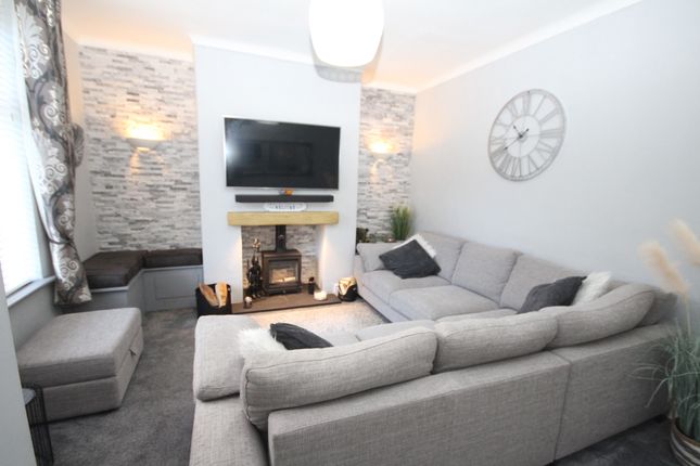 103, Blackburn Rd, Egerton, Bolton, Greater Manchester photo 3