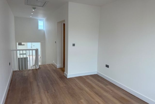 25a, Market Street, Hoylake photo 3