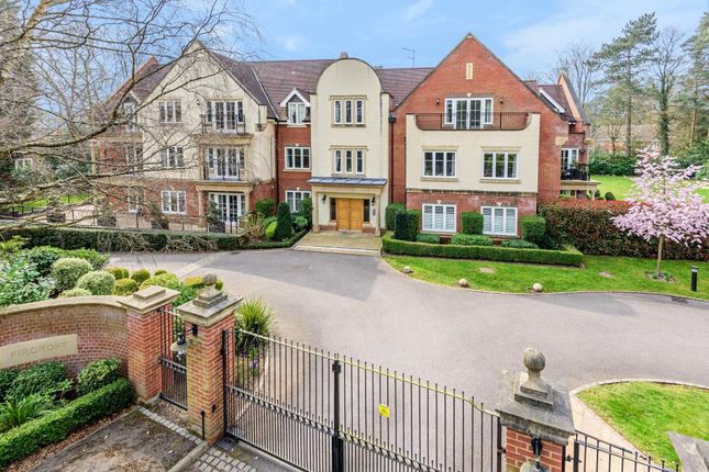 Thumbnail Flat for sale in Sunningdale, Surrey