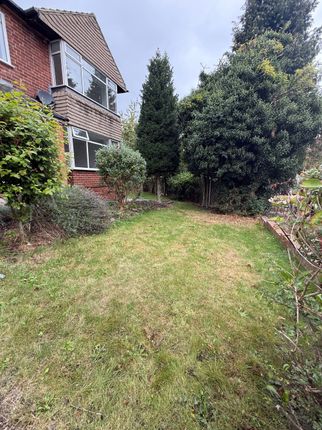 11 Henley Road, Dewsbury photo 4