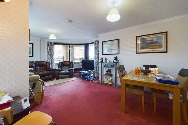 Flat for sale in Carlton Mansions South, Beach Road, Weston-Super-Mare