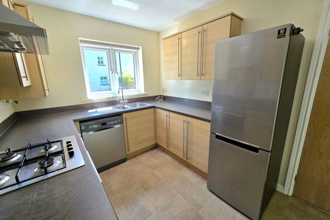 52 Ffordd Y Grug, Bridgend photo 2