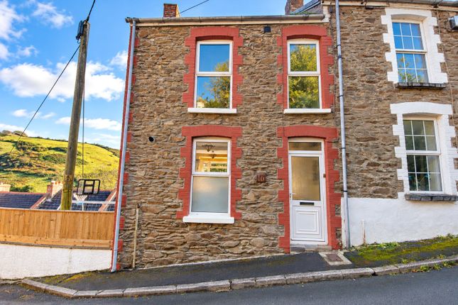 2-bed terraced on 10, Hillside Road, Devon, £205,000