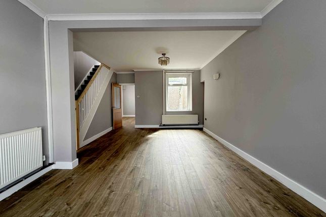 19 Bwlch Road, Loughor, SWANSEA photo 3