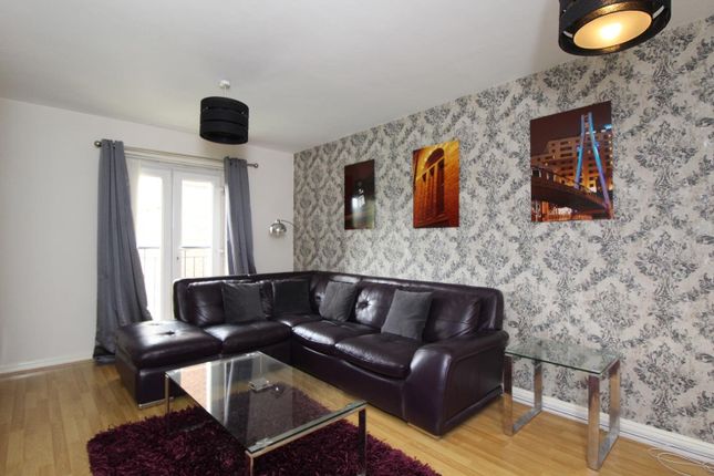 42, Whitehall Drive, West Yorkshire photo 2