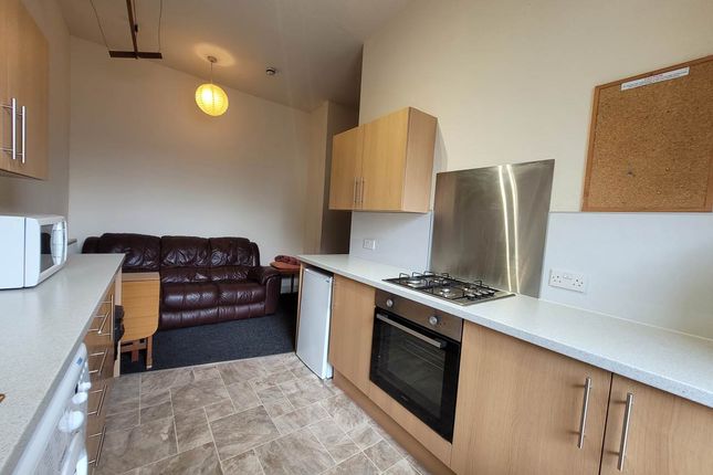 Flat to rent in Nethergate, Dundee