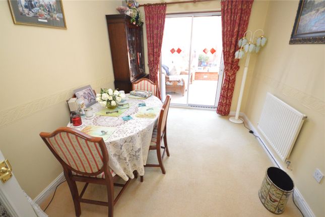 7, Wiseman Close, Bedfordshire photo 4