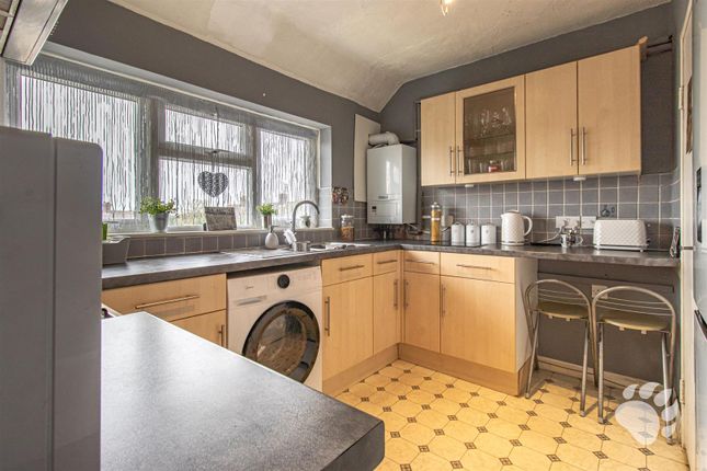 Maisonette for sale in St. Catherines Close, Wickford