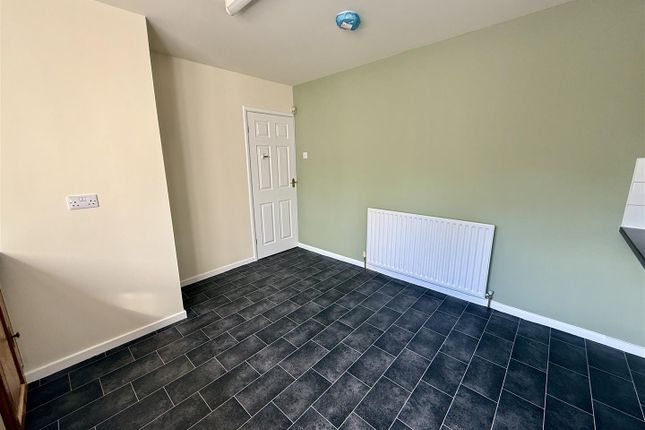 9, Swanson Avenue, Sutton In Ashfield photo 5