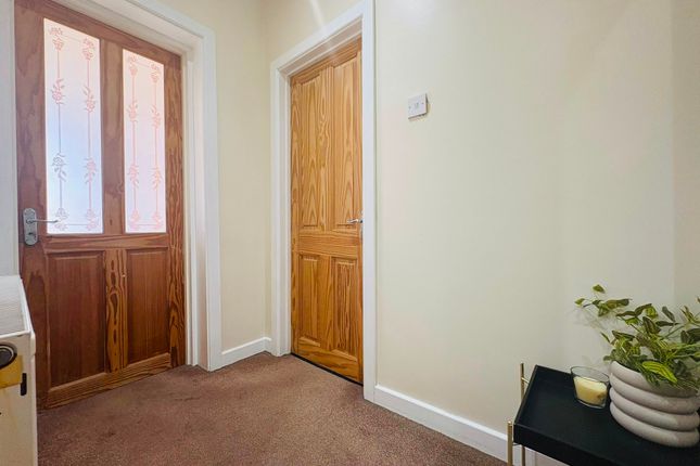 8, Hill Street, Bradford photo 5