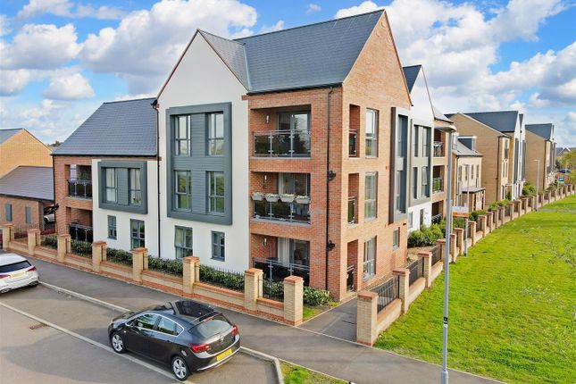 Thumbnail Flat for sale in Barrosa Way, Whitehouse, Milton Keynes