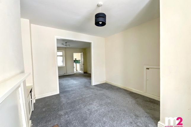42, Backhall Street, Newport photo 3