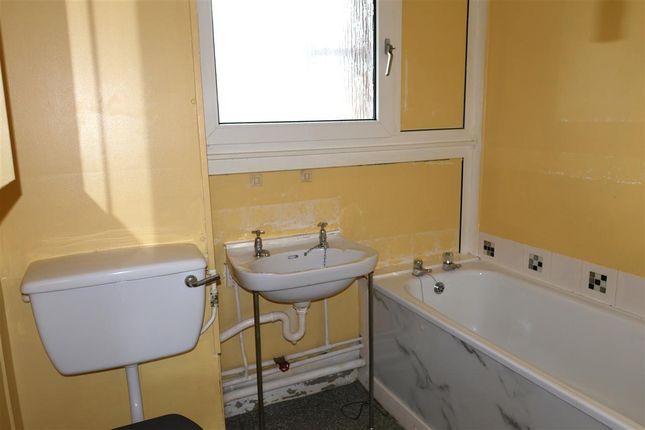 19, Harrier Road, Haverfordwest photo 4