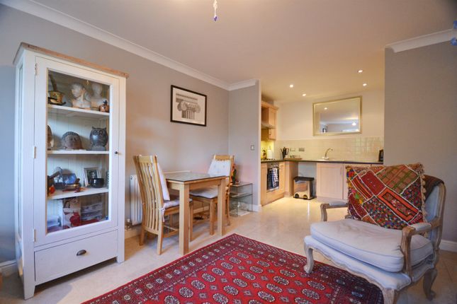 Flat for sale in The Beeches, Warford Park, Faulkners Lane, Knutsford