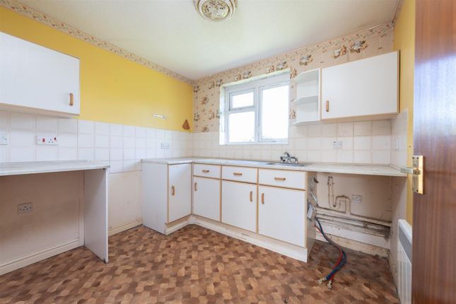 The Acorns, 104, Lansdowne Way, High Wycombe photo 3