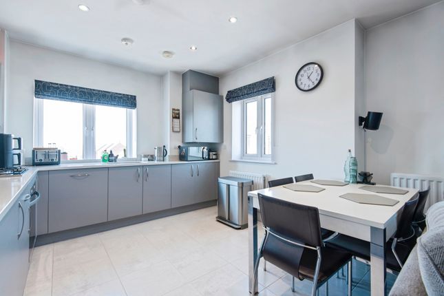 Whitmore House, 16, Eskil Paddock, Hitchin photo 4