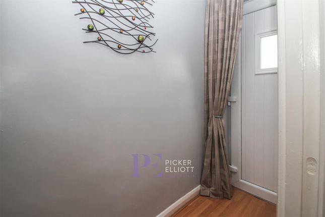 Flat for sale in Coventry Road, Hinckley
